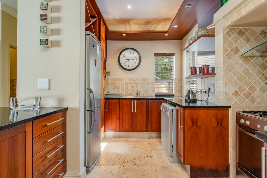 To Let 4 Bedroom Property for Rent in Boschenmeer Golf Country Estate Western Cape